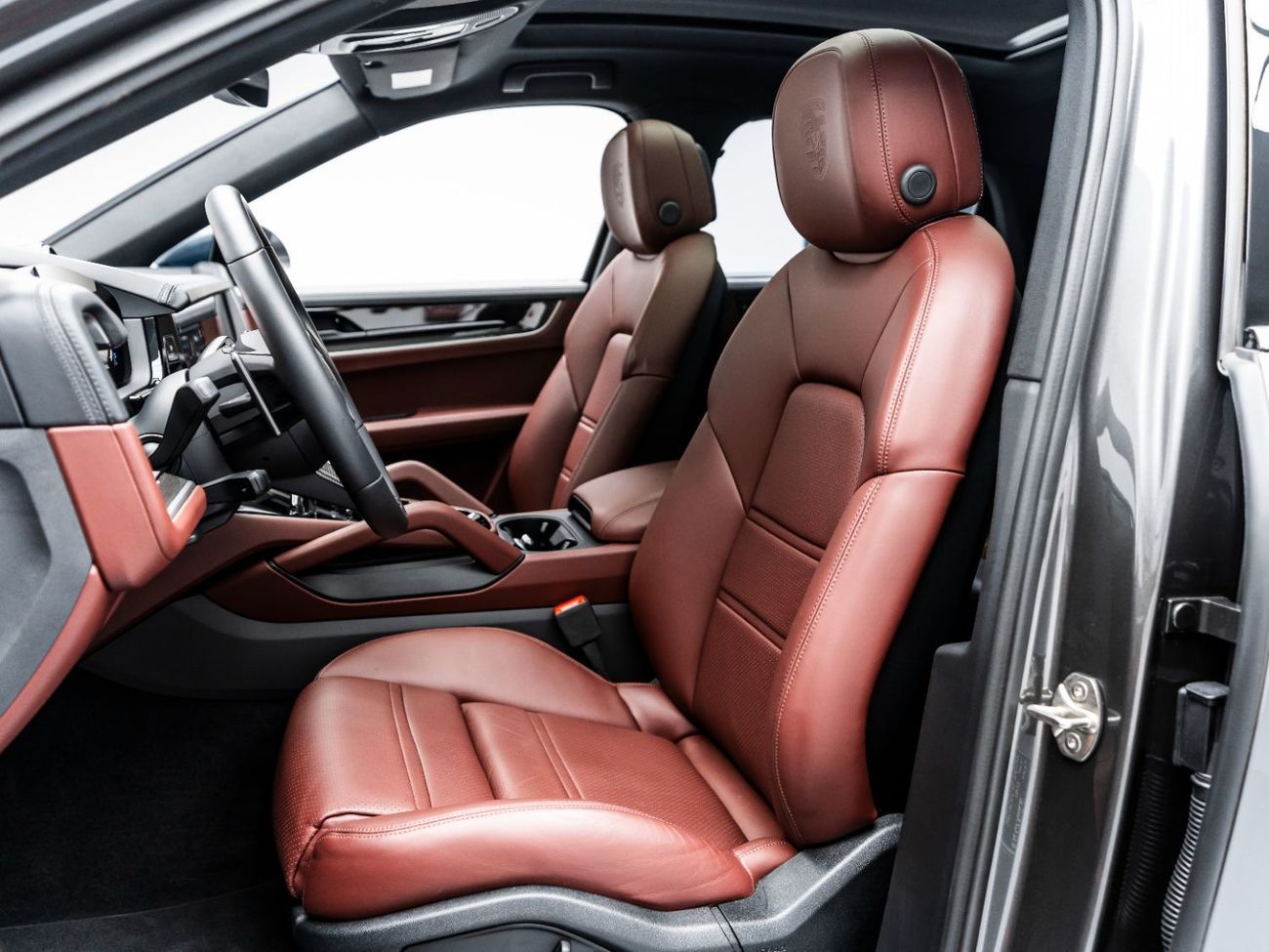 Porsche Cayenne 2024 Porsche Cayenne S Coupe, 2028 Porsche Warranty, Low KMs, GCC