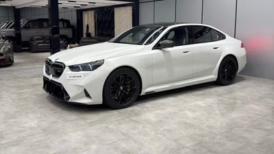 BMW M5 STANDARD GCC competition