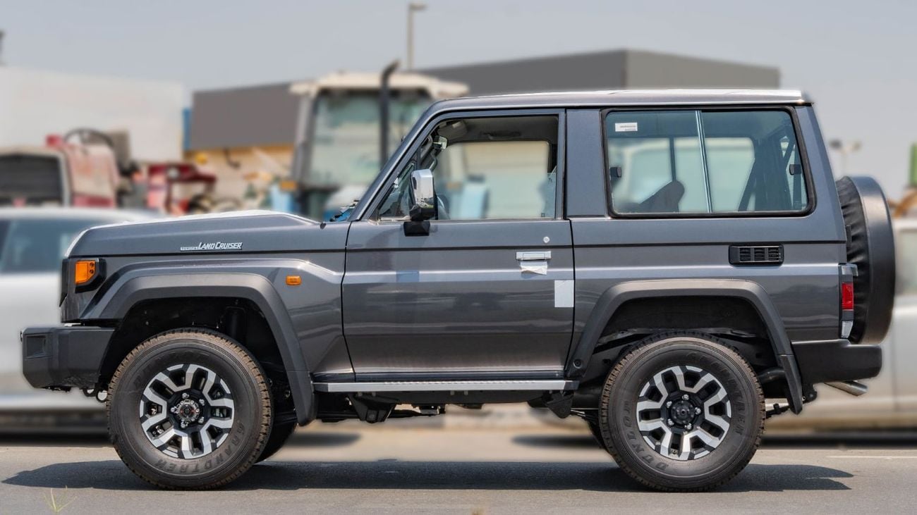 تويوتا لاند كروزر 70 2025 Toyota Land Cruiser LC 71 4.0L Petrol AT Full Option Dark Grey