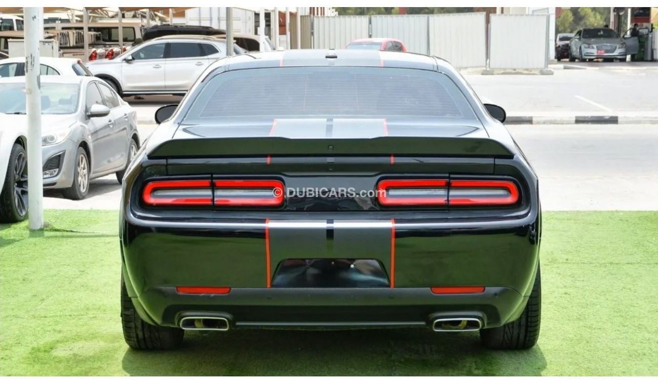 دودج تشالينجر SXT