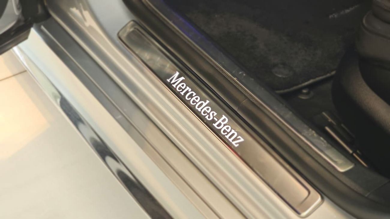 Mercedes Benz S500 L 3.0L T . 6 Cyl . Automatic . Petrol . Sedan . All Wheel Drive . 5 Seats . 4 Door . EQ Boost mild-hybrid