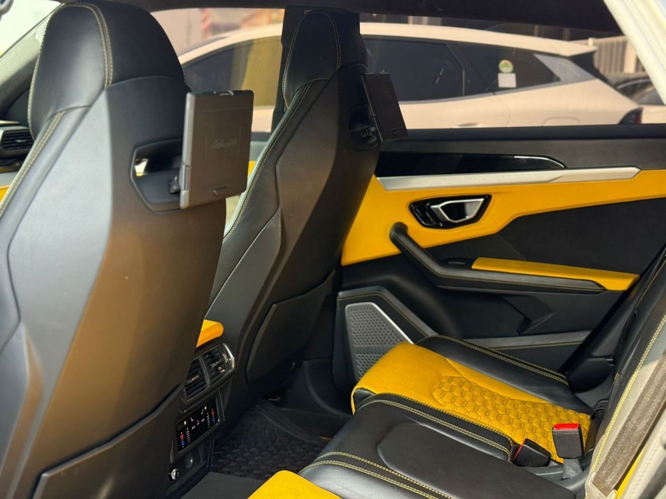 Lamborghini Urus STD 4.0T V8