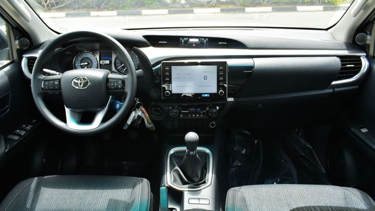 تويوتا هيلوكس GLS DIESEL ECTAGR003 – 2026 Toyota Hilux Double Cab High Options - 2.4L Diesel Manual 4wd – White w Black