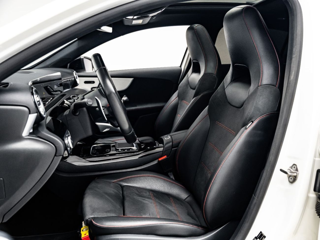 مرسيدس بنز A 35 AMG Premium + 2.0L