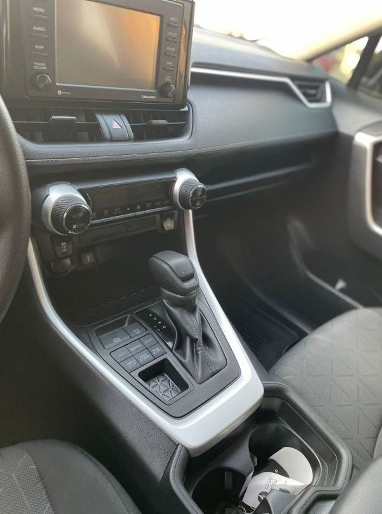 تويوتا راف ٤ 2021 Toyota Rav4 XLE 4x4 AWD MidOption+ 2.5L V4 - Low  8,400 Mileage ---UAE PASS