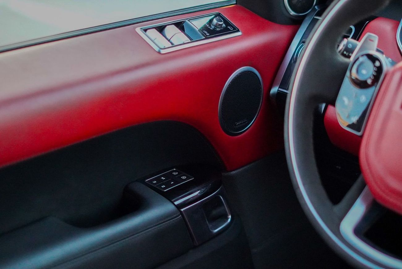 Land Rover Range Rover Sport HST 3.0L