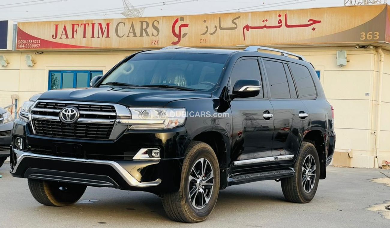 Toyota Land Cruiser 2013 GXR [Face-Lifted 2021] GCC Specs 4.0CC 6 Cylinders Petrol Rear Entertainment Perfect Condition 