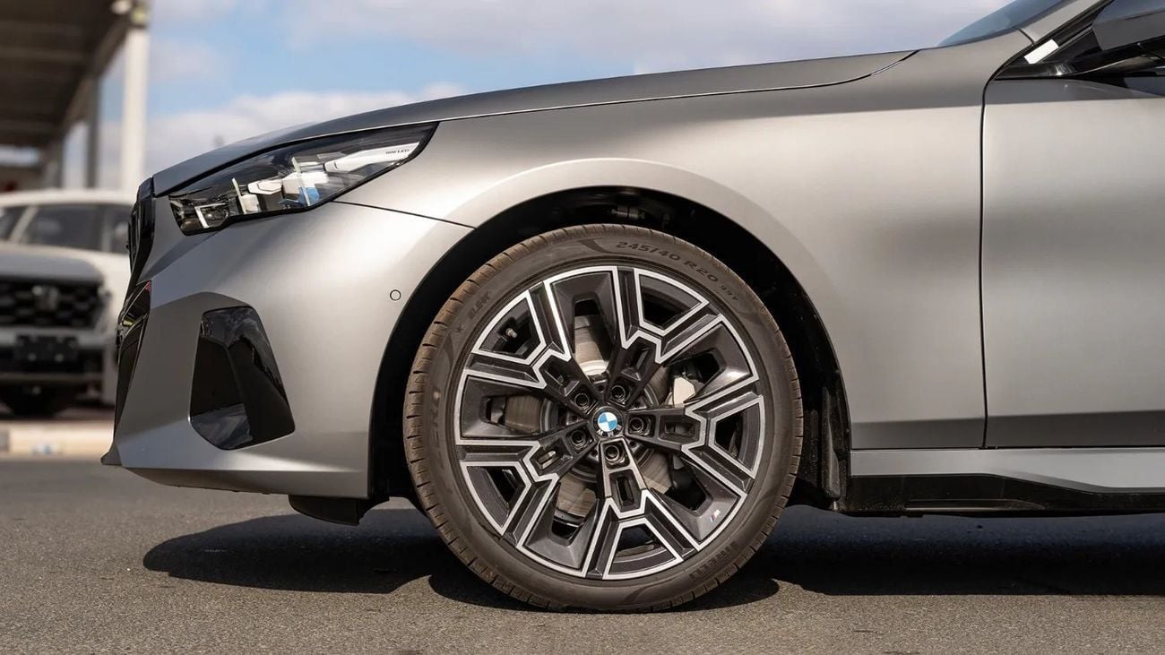 بي أم دبليو 530Li 2026 | BMW 5 SERIES 530LI PREMIUM EDITION M SPORT PACKAGE [ EXPORT ONLY ]