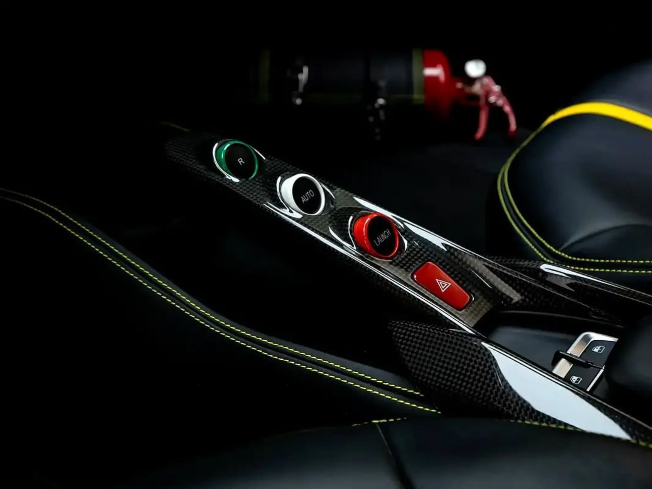 فيراري F8 تريبوتو With Warranty and Service Contract