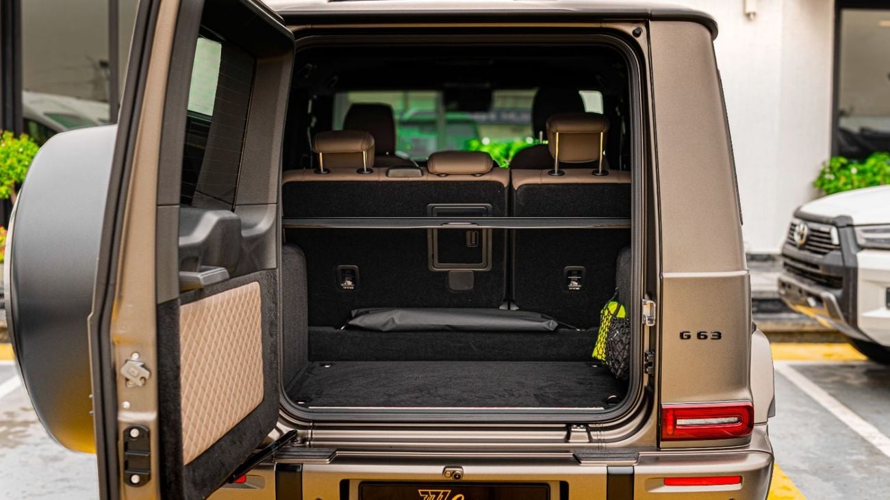 Mercedes Benz G63 AMG Mercedes-Benz G 63 AMG Double night pack 2026