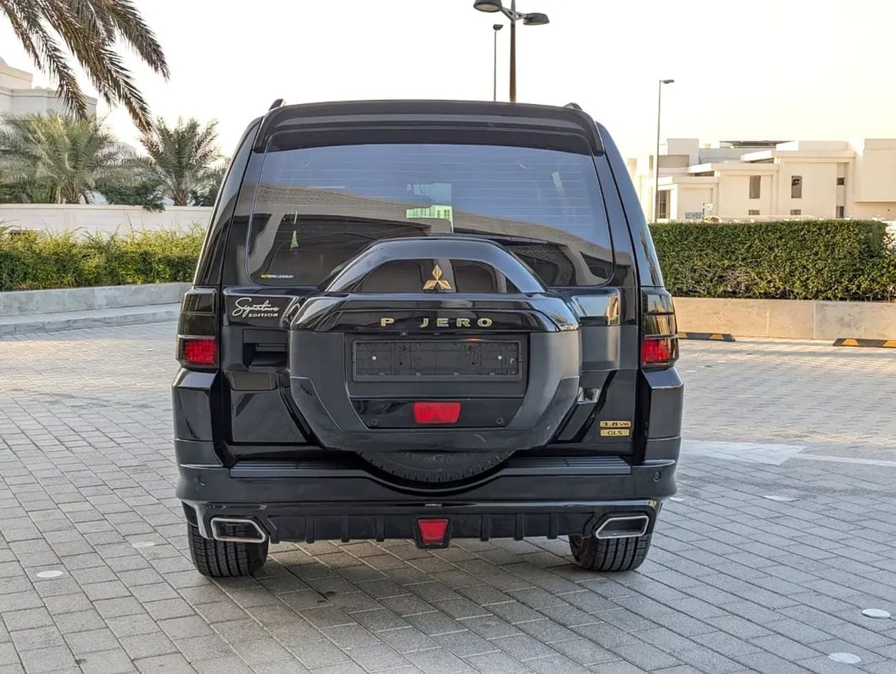 Mitsubishi Pajero GLS MIDLINE GLS Signature Edition | 3.8L V6 | 4WD | GCC Specs | Full Option