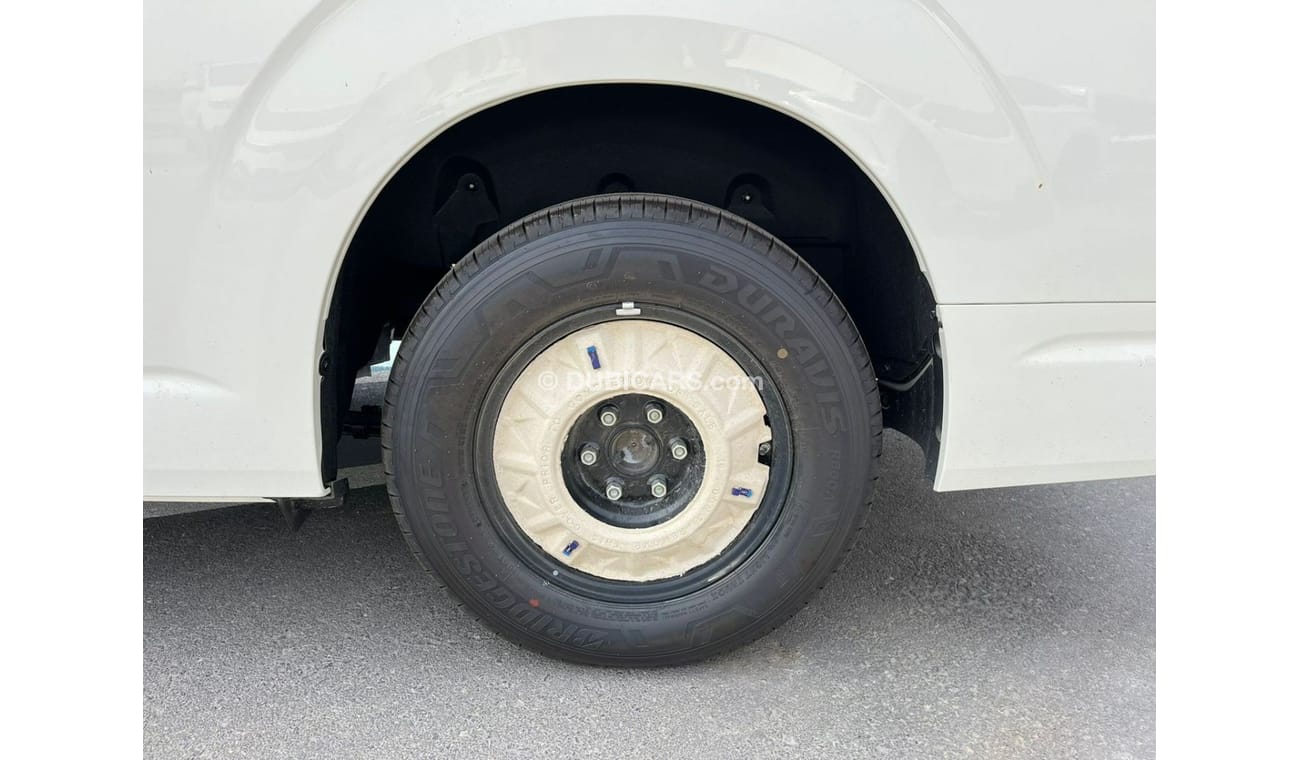 Toyota Hiace TOYOTA HIACE 2.8L PETROL 2022 M/T