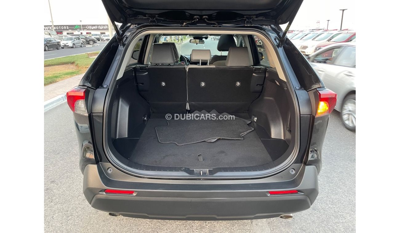 Toyota RAV4 2019 TOYOTA RAV4 XLE HYBRID 4x4 FULL OPTIONS IMPORTED FROM USA