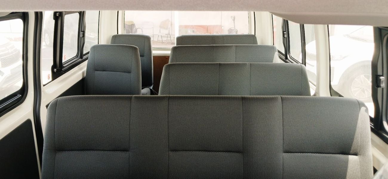 تويوتا هاياس 2.5L Diesel Manual Passenger 2026YM