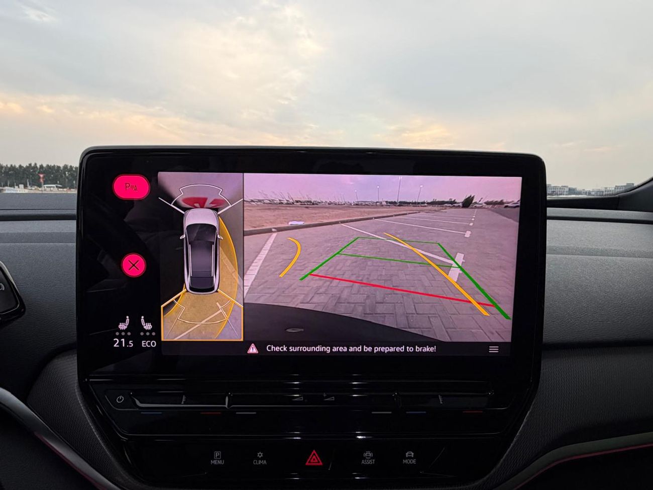 فولكس واجن ID.4 كروز حاله ممتازه من الداخل والخارج