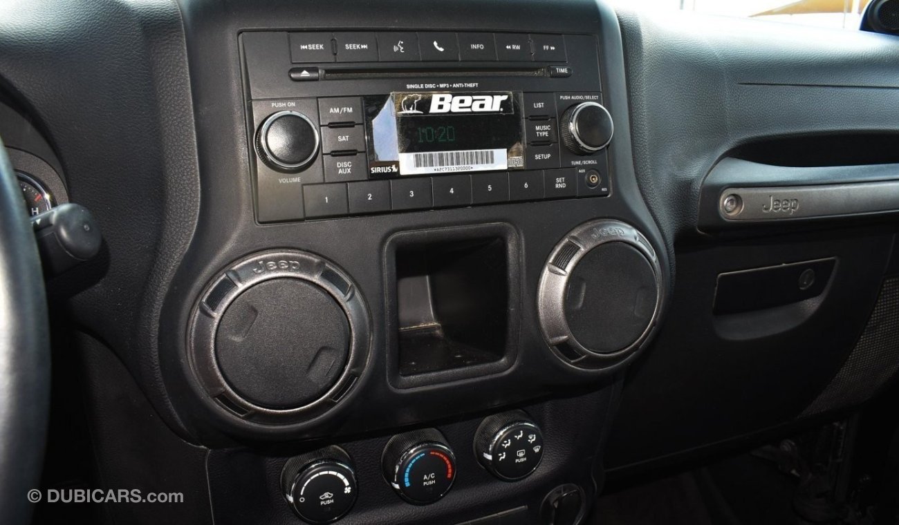 Used Jeep Wrangler Manual Transmission 2014 for sale in Dubai 577503