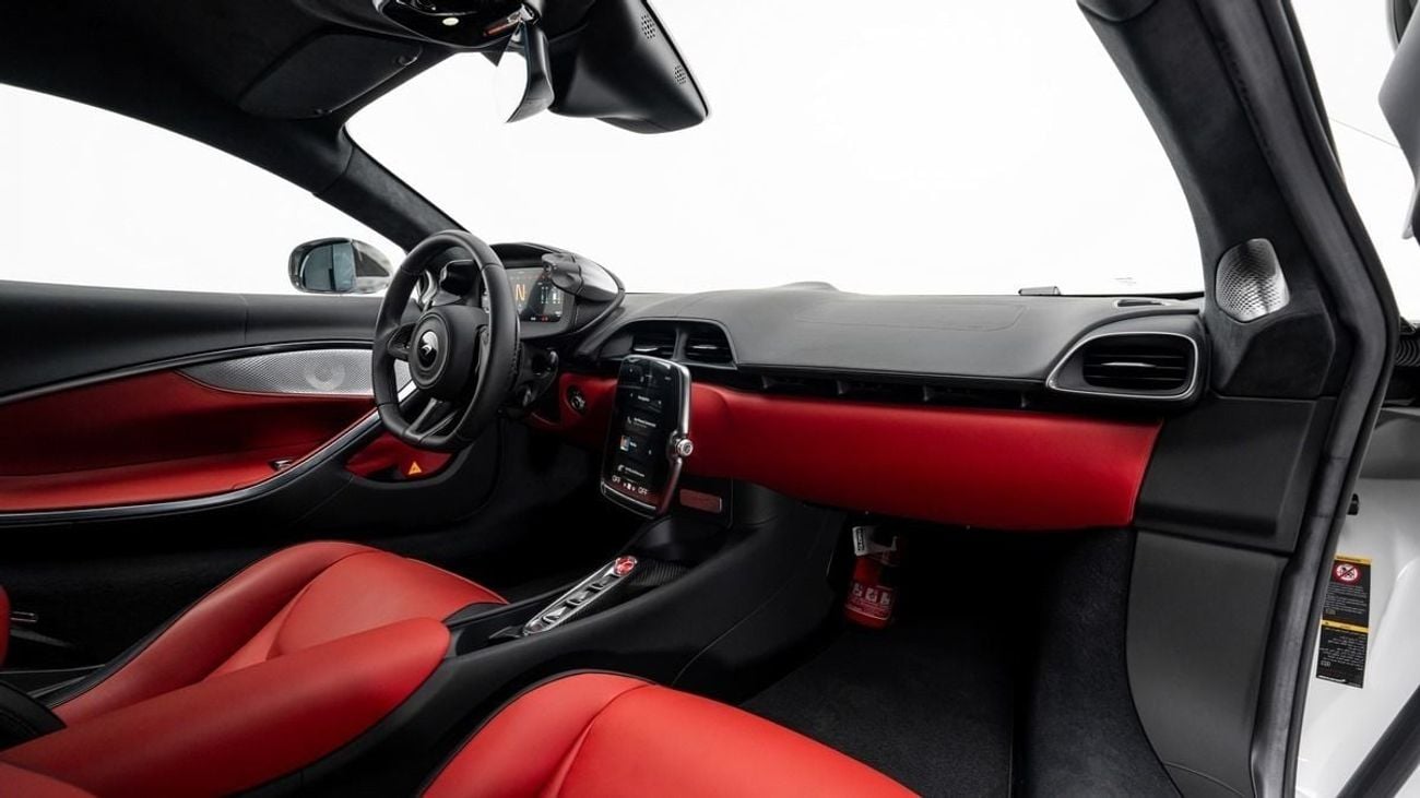 مكلارين أرتورا 2024 - GCC - Under Warranty