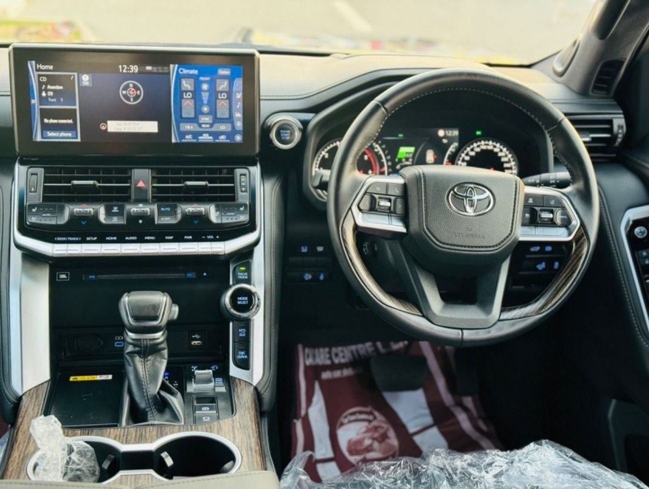 تويوتا لاند كروزر Lc300 Sahara top of the range