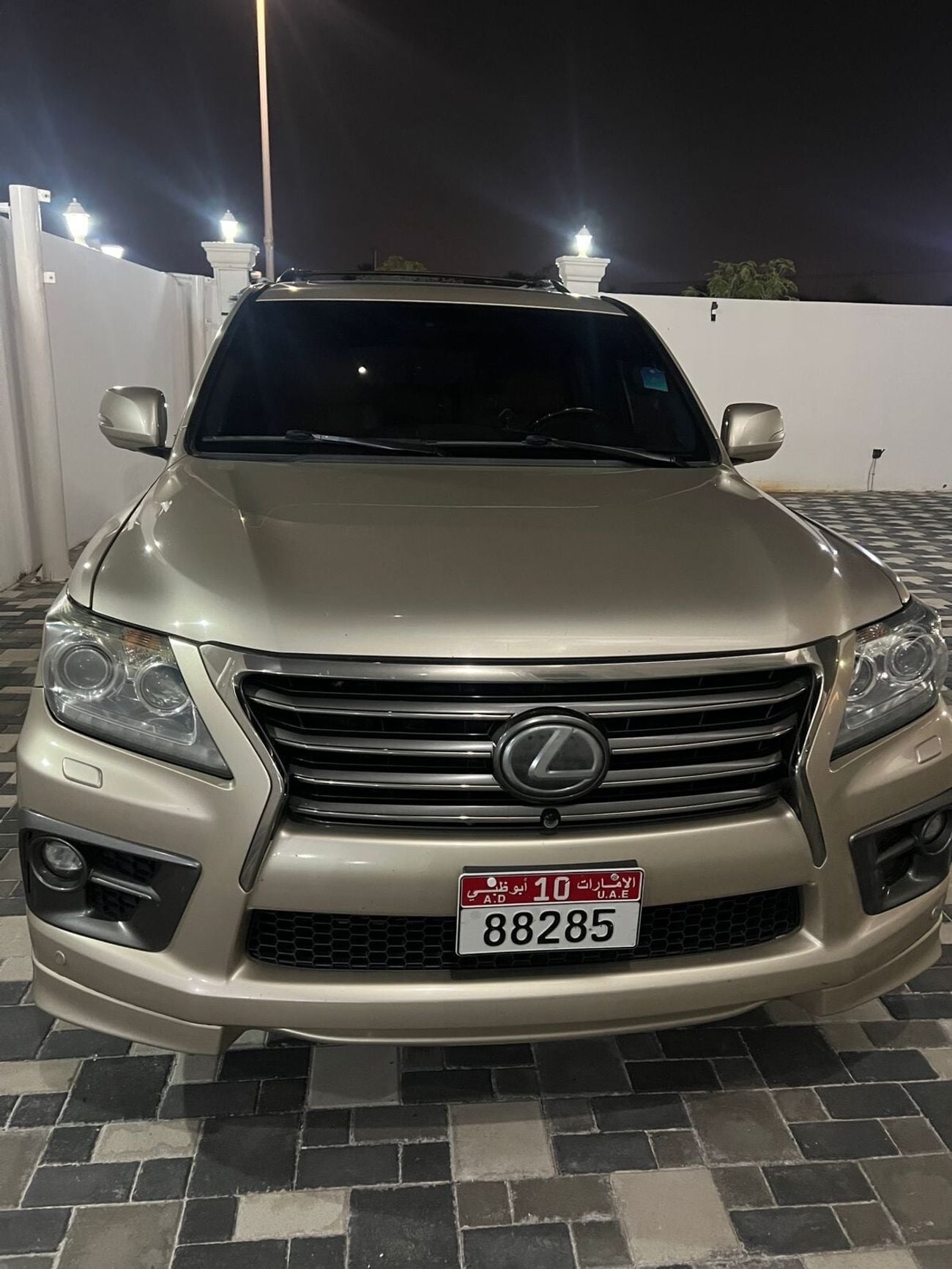 Lexus LX570 SPORT TITANIUM