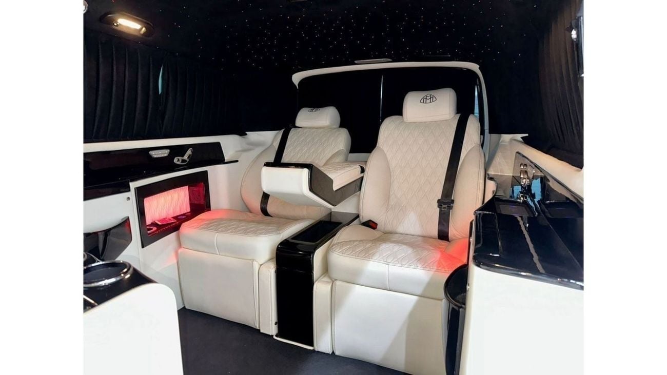 مرسيدس بنز فيانو 2023 Mercedes Benz V250 Maybach, Mar 2025 AAA Warranty, Mar 2027 GTA Service Pack, Full Options, GCC