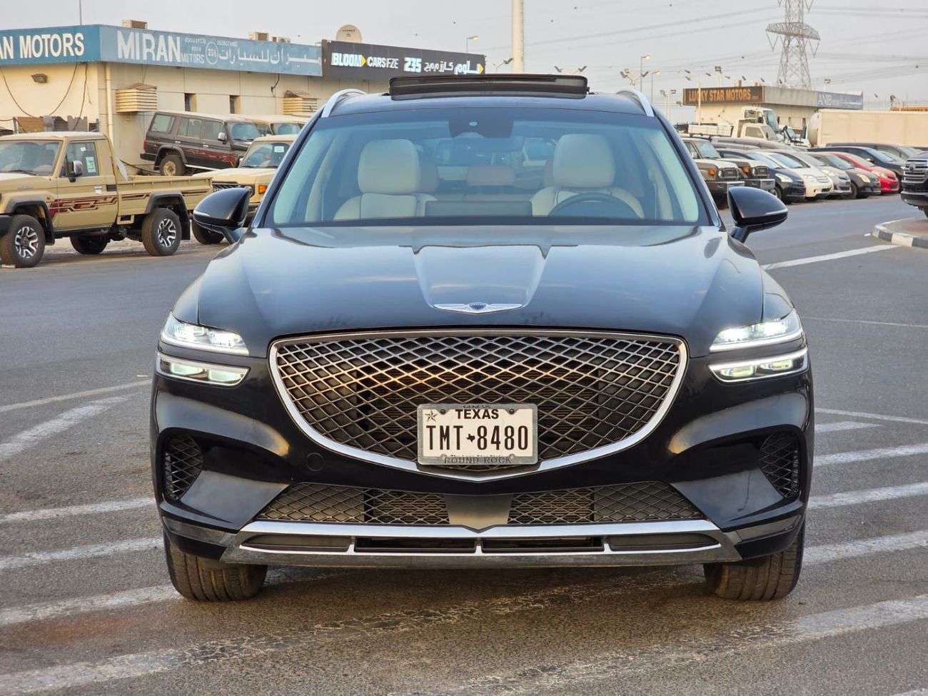 Genesis GV70 2023 Model 2.5L engine Panoramic roof and 4x4