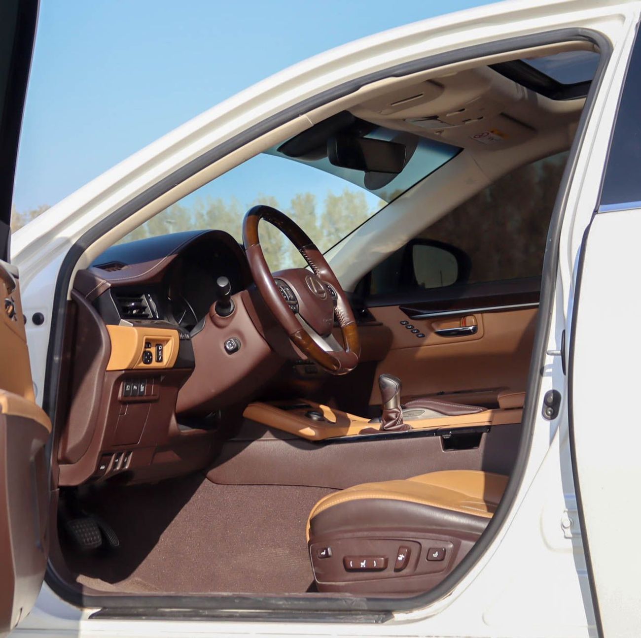 Lexus ES350 Platinum 3.5L FWD Lexus ES350 3.5L | V6 | 2018 GCC   | Accident Free  Excellent Cond