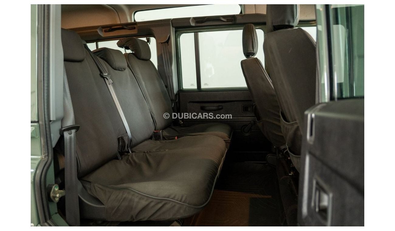 لاند روفر ديفندر 2015 Land Rover Defender 110 Station Wagon / Full Al Tayer Service History / One Owner