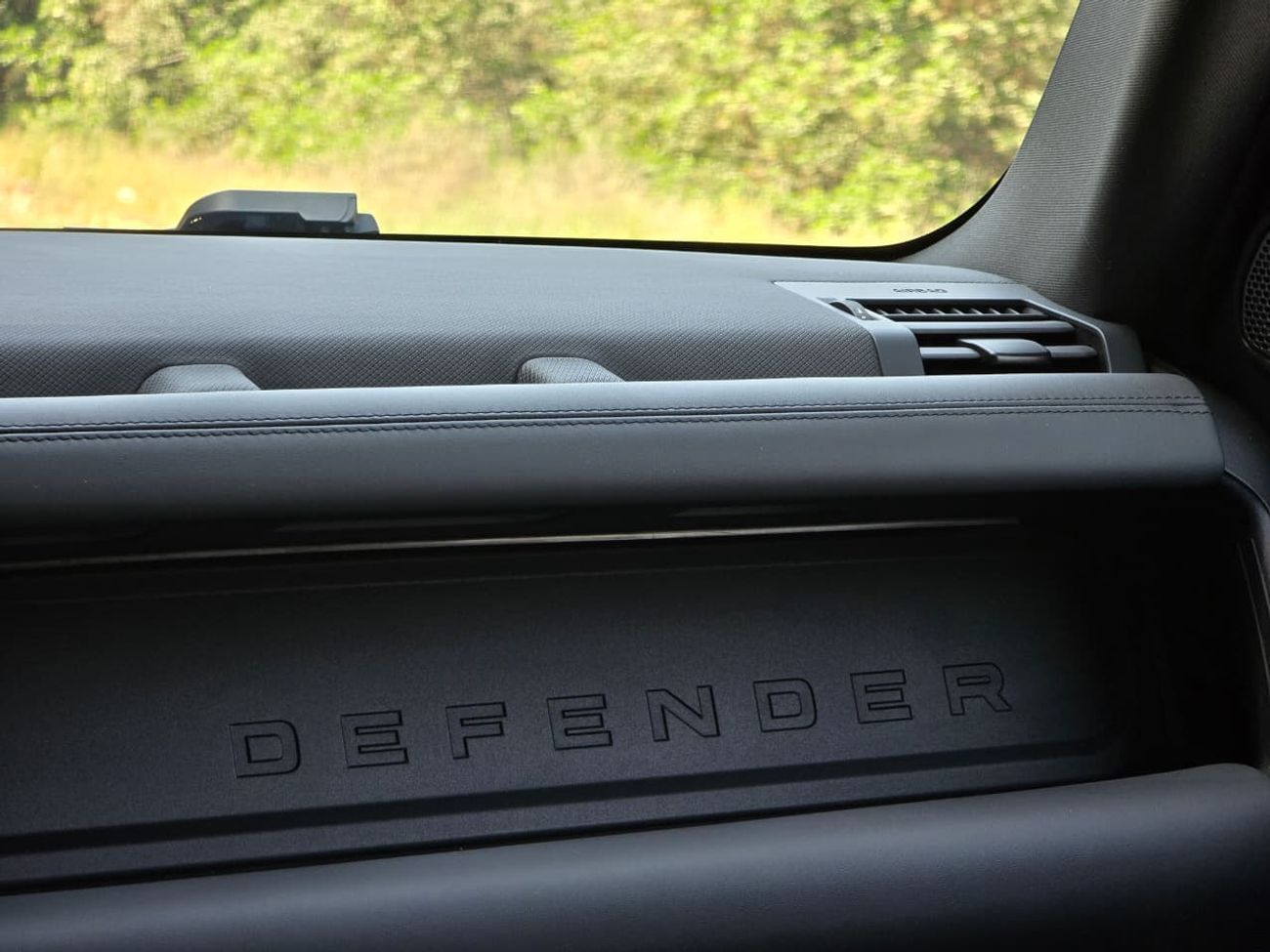 Land Rover Defender 110 X P525 5.0L DEFENDER 110 P525 CARPATHIAN EDITION 2023 V8 // GERMANY // 2KEYS //PERFECT CONDITION