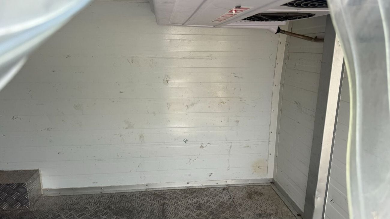 Nissan Urvan Panel Van Std 2.5L M/T (3 Seater) Petrol (4 Door)