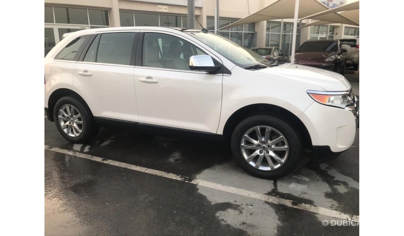 Ford Edge AWD 2012GCC car prefect condition no need any maintenance low mileage panoramic roof