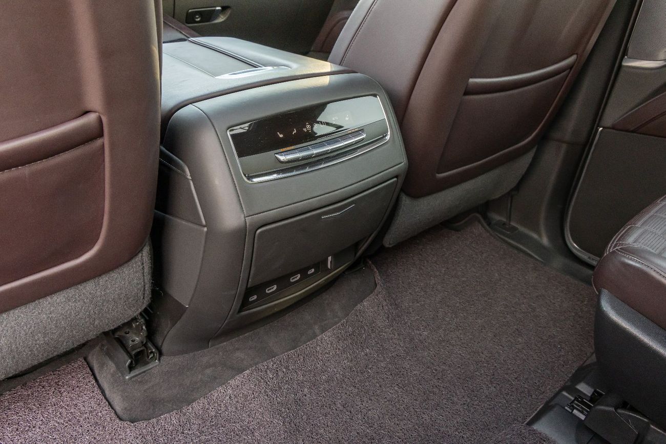 كاديلاك إسكالاد Sport Platinum 6.2L 4WD Cadillac Escalade Sport Platinum - Perfect Condition - 2022