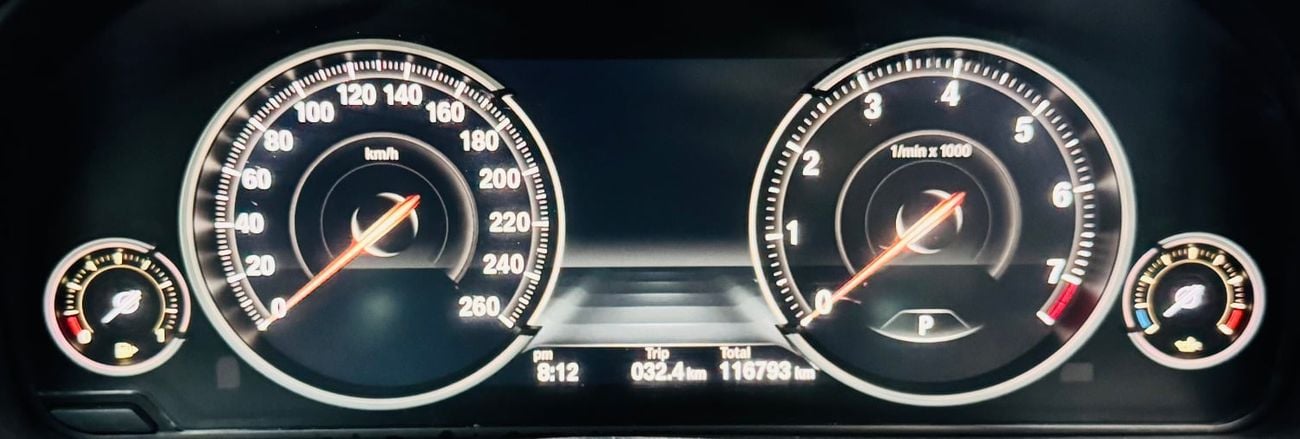 بي أم دبليو X5 35i Exclusive 3.0L (7 Seater)