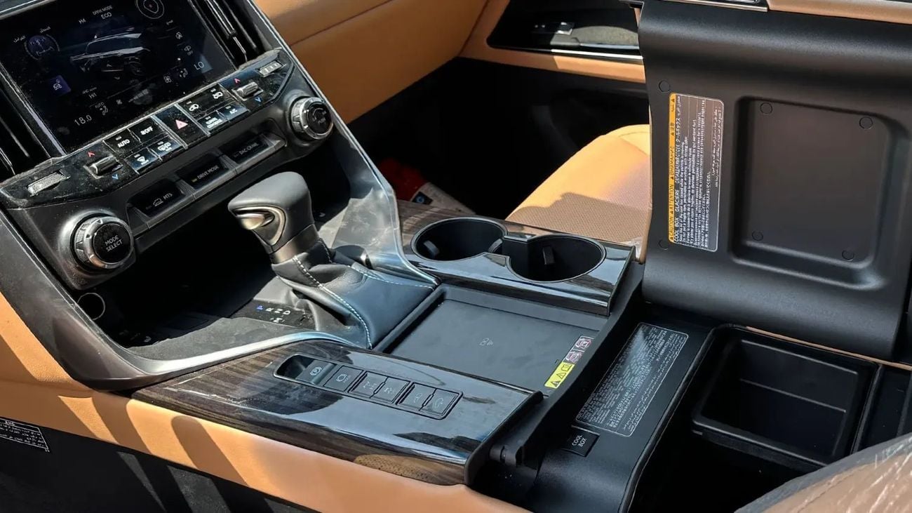 لكزس LX 600 LEXUS/LX600/ 3.5L LX URBAN 10 AT