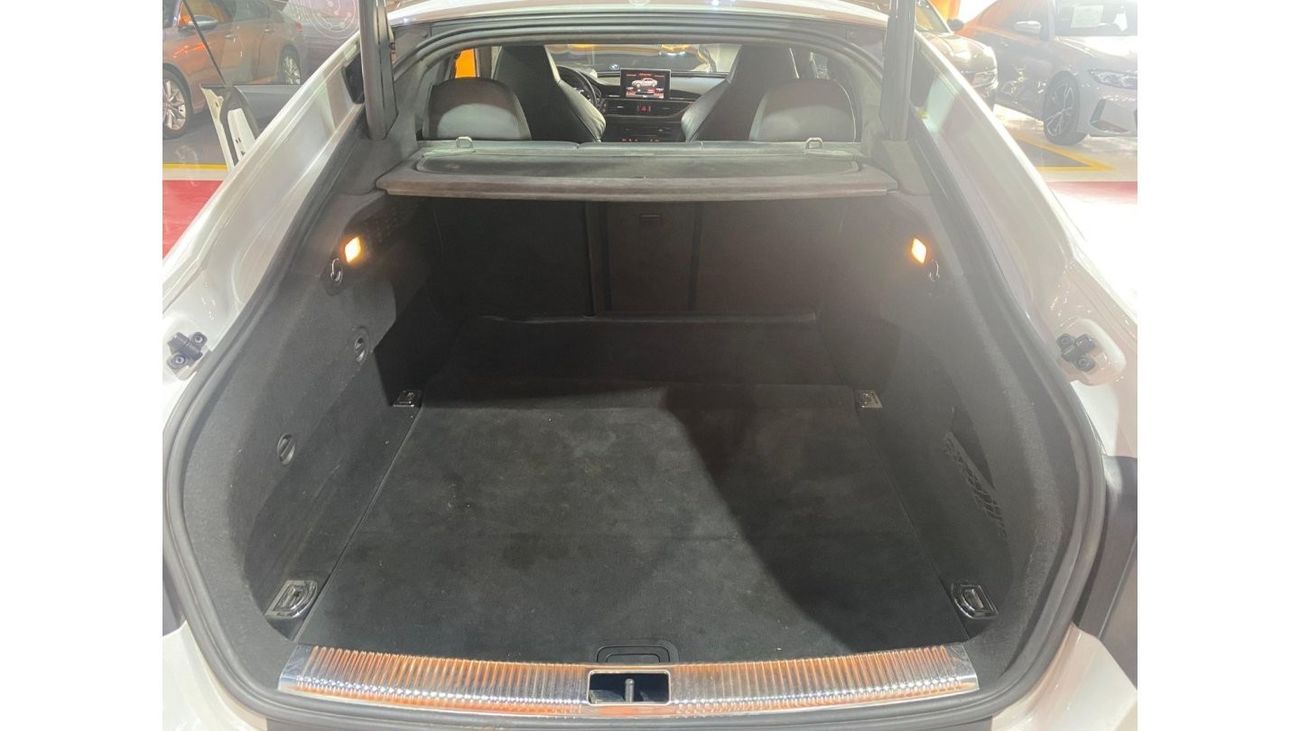 أودي RS7 Audi RS7 2016 4.0L I V8TFSI QUATTRO