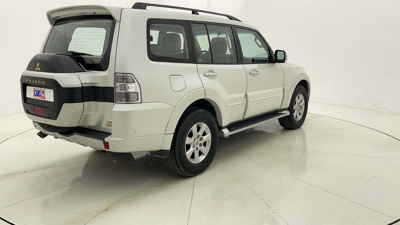 Mitsubishi Pajero GLS MIDLINE 3 | Zero Down Payment | Home Test Drive