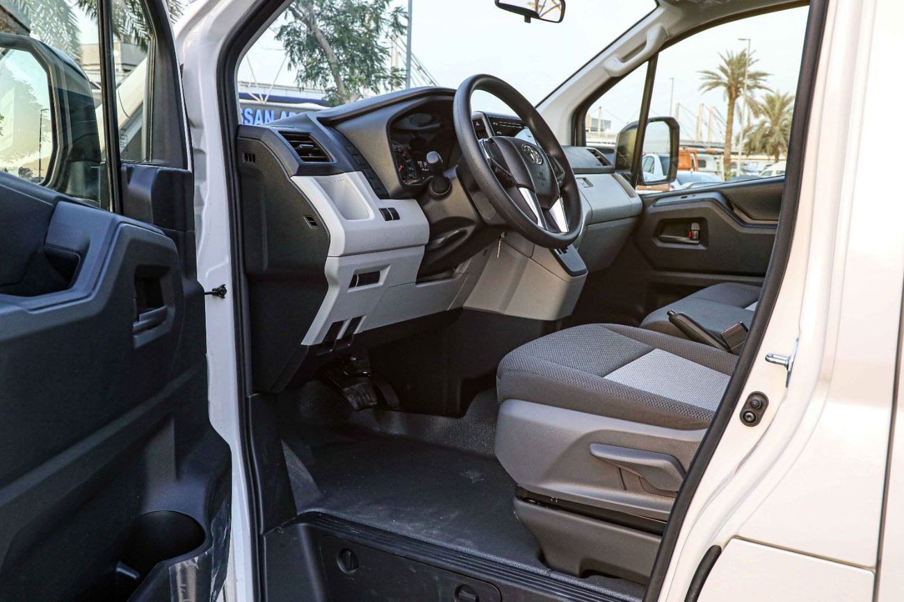 Toyota Hiace 2023 Toyota Hiace 3.5 DV P SDR - White inside Grey