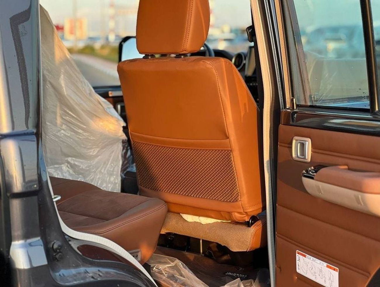 Toyota Land Cruiser Pick Up LC79 D/C 2.8L DSL A/T  // 2024 // FULL OPTION WITH RADAR , LED LIGHT , DVD & BACK CAMERA // SPECIAL