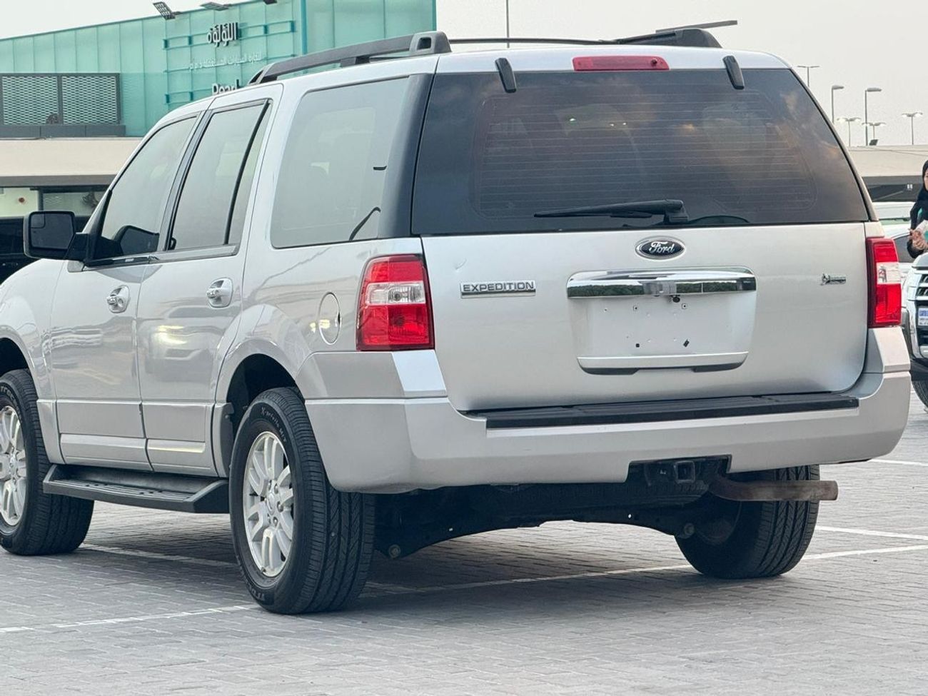 Ford Expedition XLT In excellent condition and requires no expenses