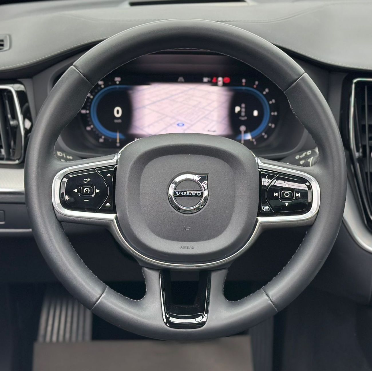 فولفو XC 60 2023 Volvo XC60 B5 Ultimate Dark, May 2028 Volvo Warranty, Volvo Full Service History, GCC