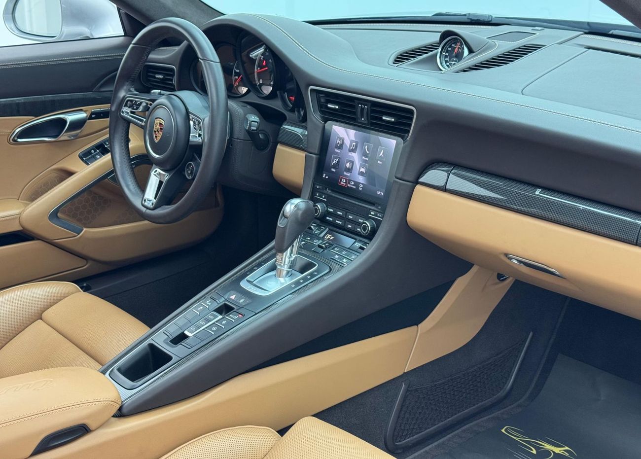 بورش 911 2017 Porsche 911 Turbo S 991.2, Fully Loaded, FSH, GCC