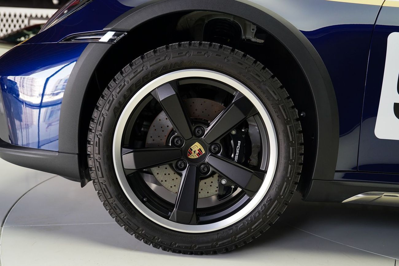 Porsche 911 Dakar 3.0L (475 HP) Coupe