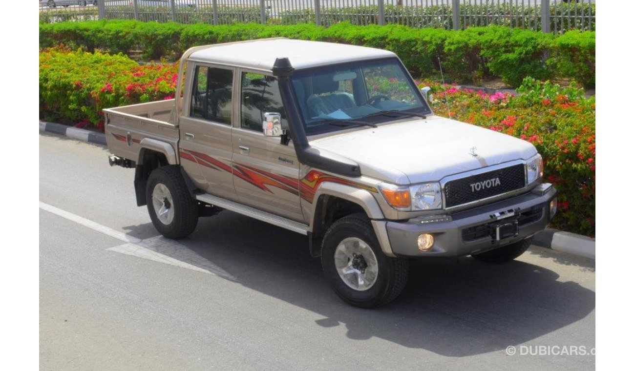 Toyota Land Cruiser Pick Up Double Cab V6 4.0L petrol with Winch & Differential Lock 2019