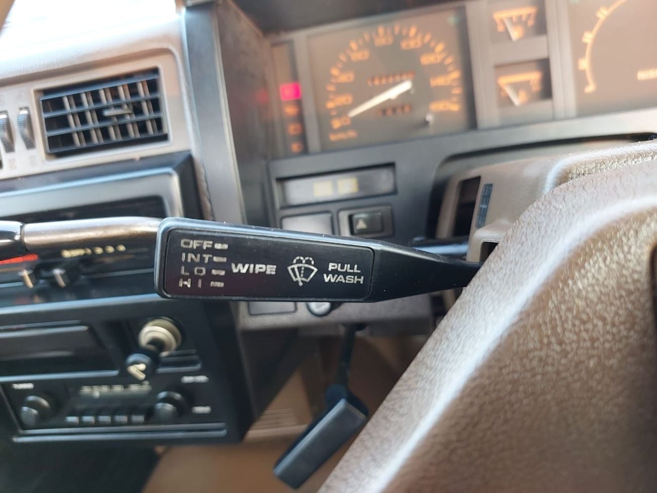 نيسان بيك آب NISSAN DATSUN PICKUP RHD 1989 MODEL 2.3 L DIESEL MANUAL(PM06810)