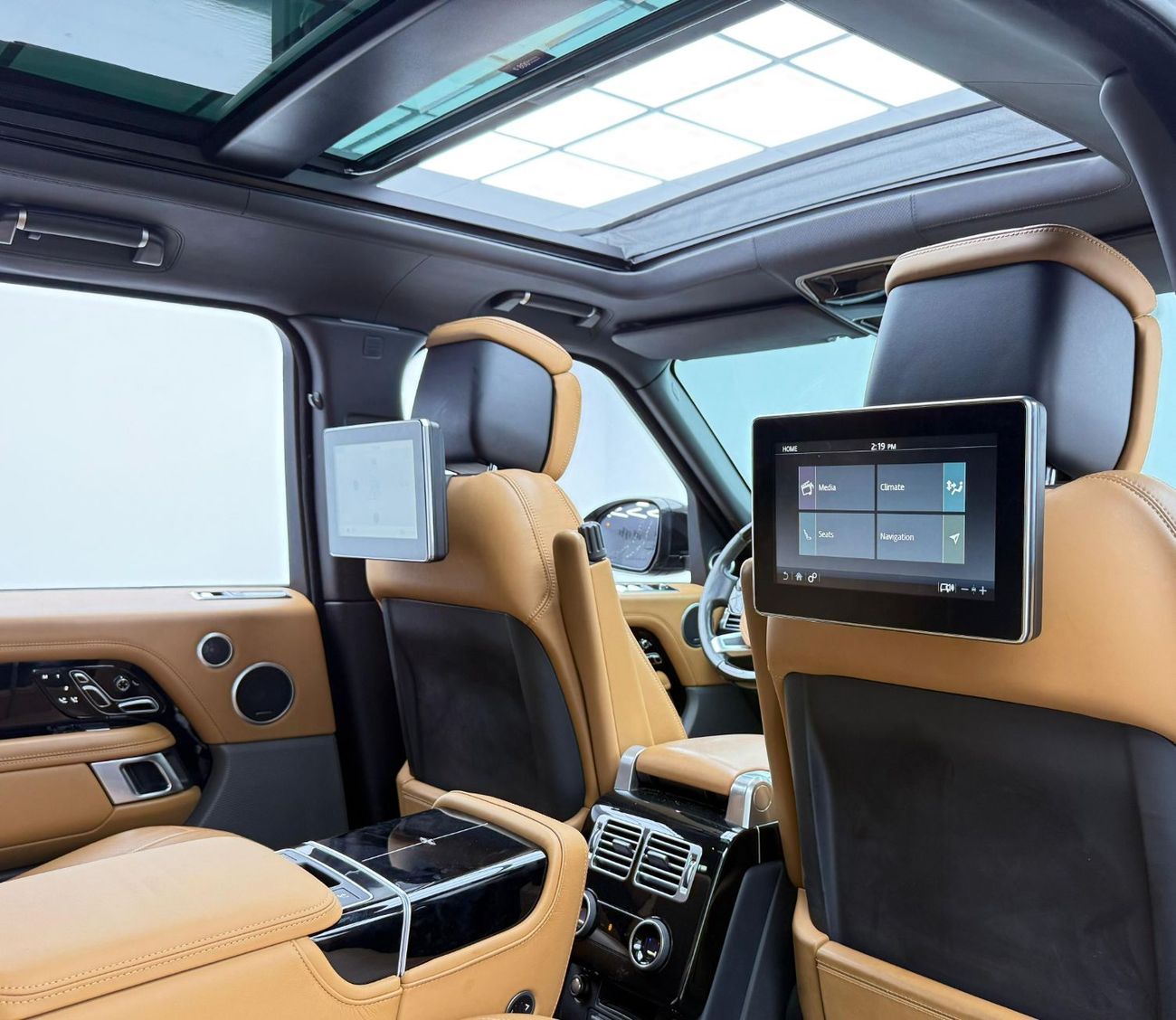 Land Rover Range Rover Autobiography 2018 Range Rover Autobiography, 2025 RR Warranty, 2028 RR Service Pack, Excellent Cond