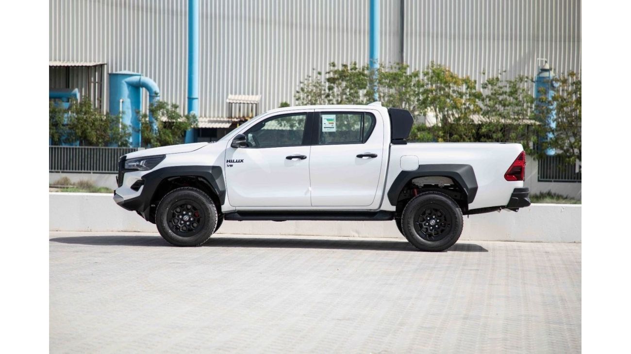Toyota Hilux 2024 Toyota Hilux 4x4 DC 4.0 GR-S - Platinum White Pearl inside GRS