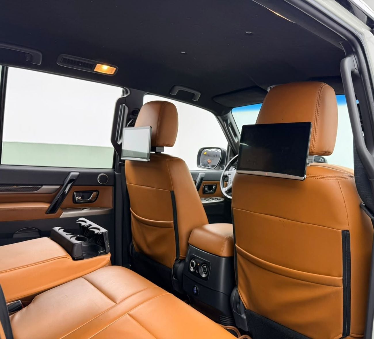 Mitsubishi Pajero GLS H/L SIGNATURE EDI 2020 Mitsubishi Pajero Signature Edition, Warranty, Full Service History, Low Km, Fully Loaded, GCC