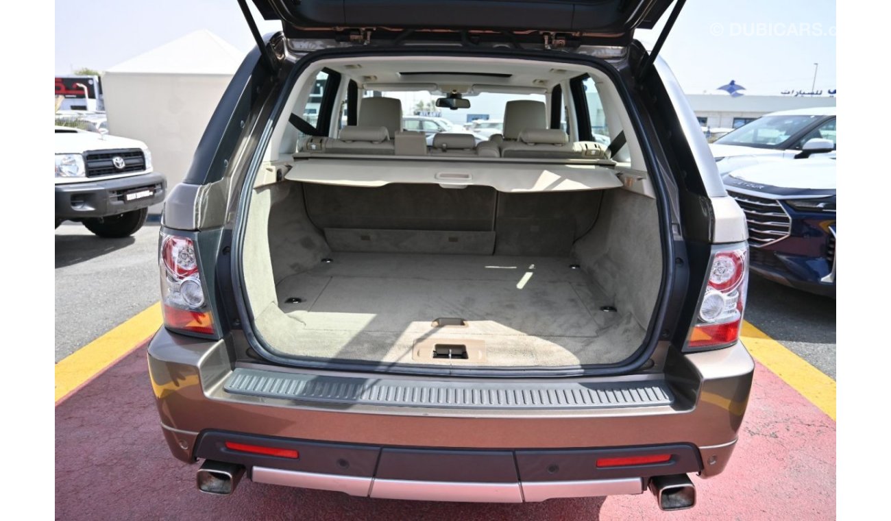 Land Rover Range Rover Sport Range Rover Sport Supercharged HST 5.0L Petrol, V8, SUV, AWD, 5Doors Color: Gold Model: 2011