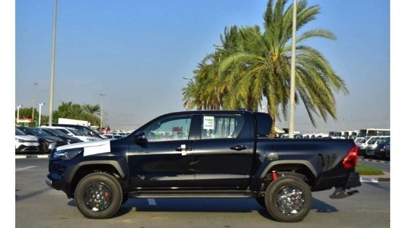 تويوتا هيلوكس Toyota Hilux GR Sport 4.0P AT 4X4 2024