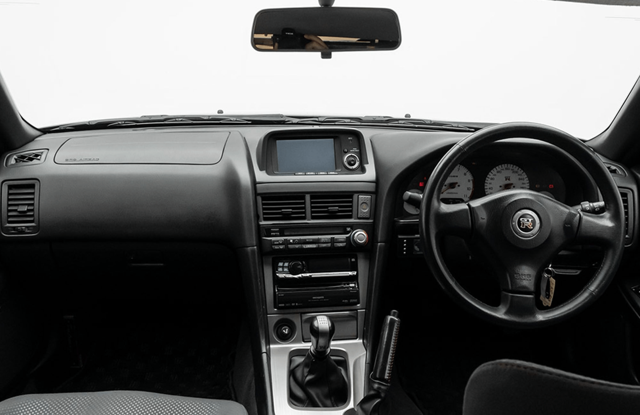 نيسان سكايلاين 2.6L I-6 Turbocharged Engine