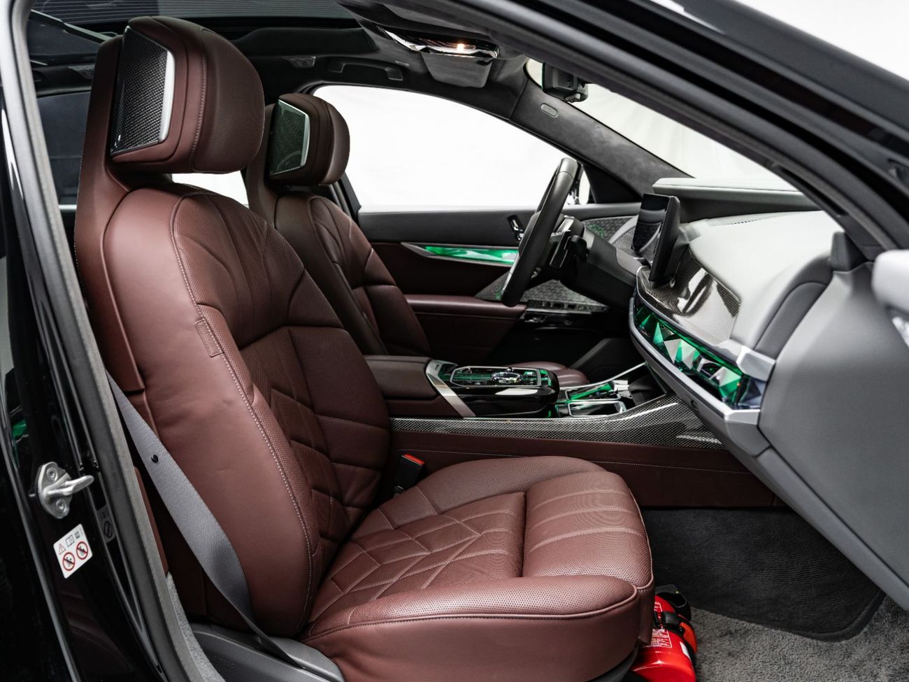 BMW 740Li 2024 BMW 760Li, March 2029 BMW Warranty + Service Contract, Low KMs, GCC